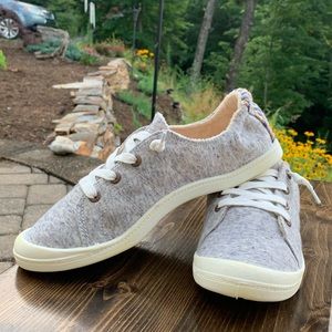 Roxy Rory slip on sneaker